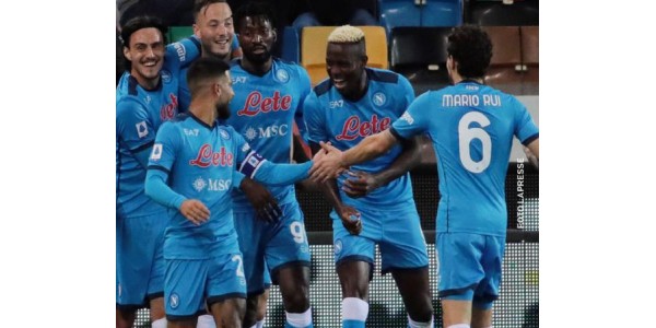 Napoli se convirtió en el único equipo en mantener una victoria total